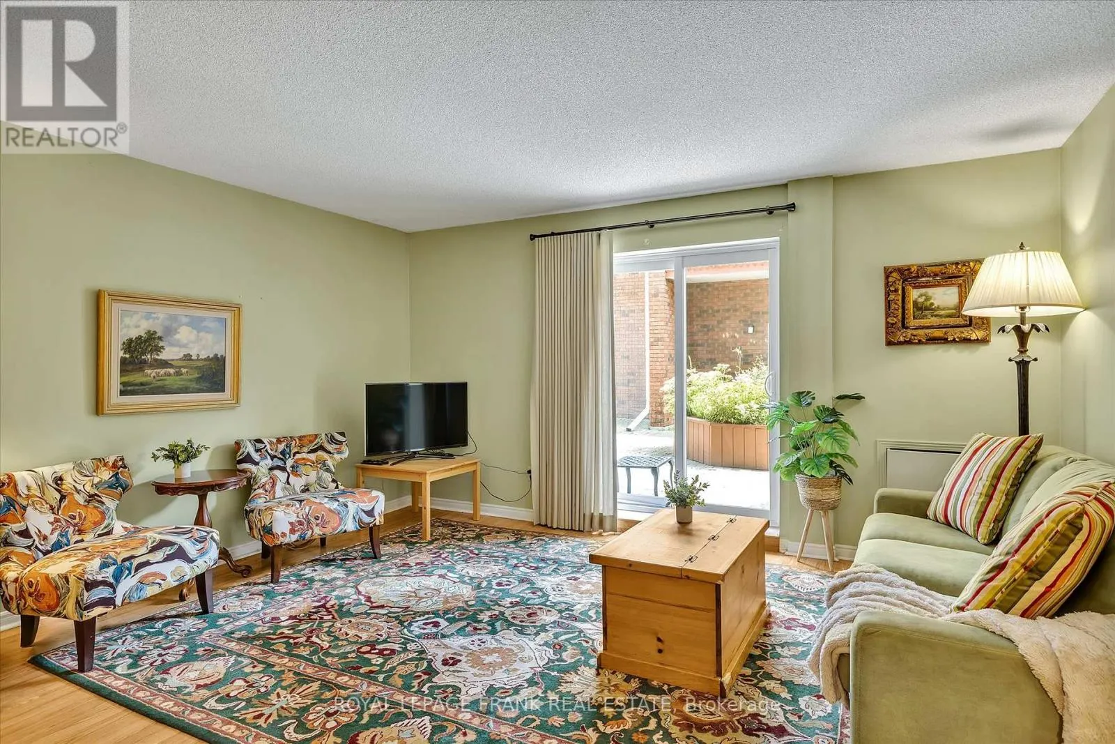 115 - 475 PARKHILL ROAD W, #115