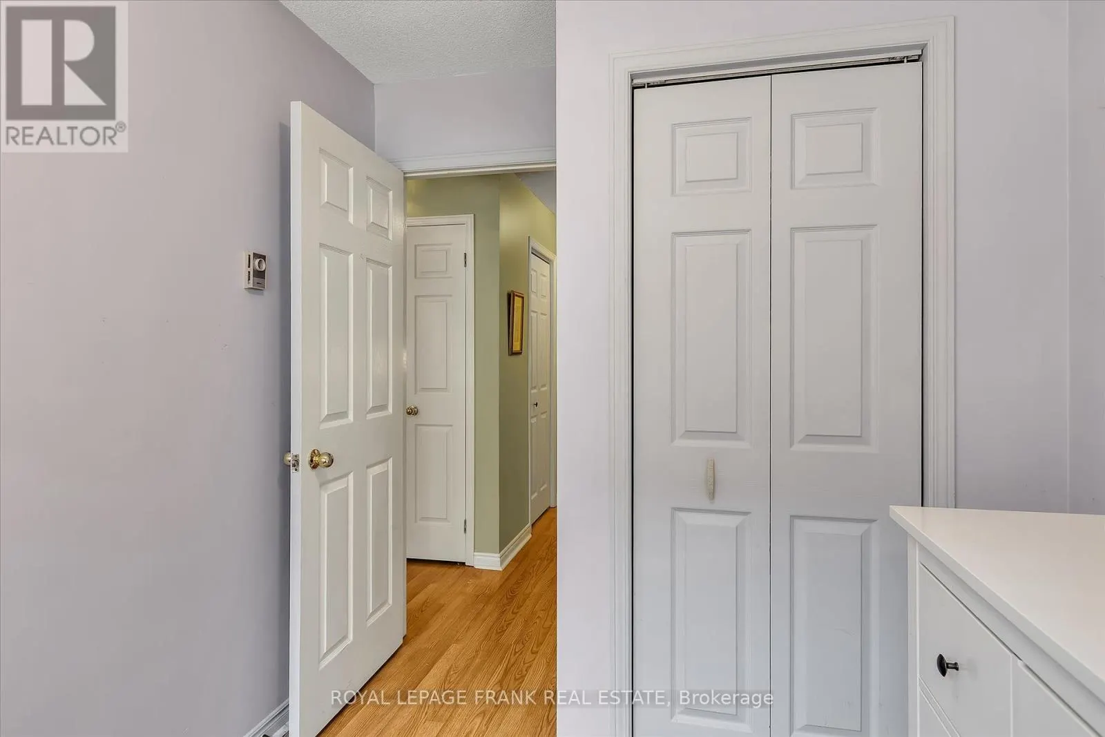 115 - 475 PARKHILL ROAD W, #115