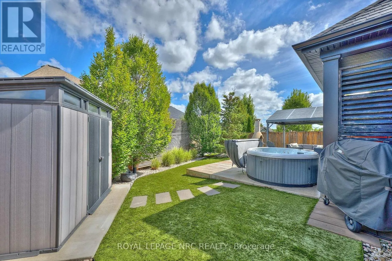 60 ROSEWOOD CRESCENT