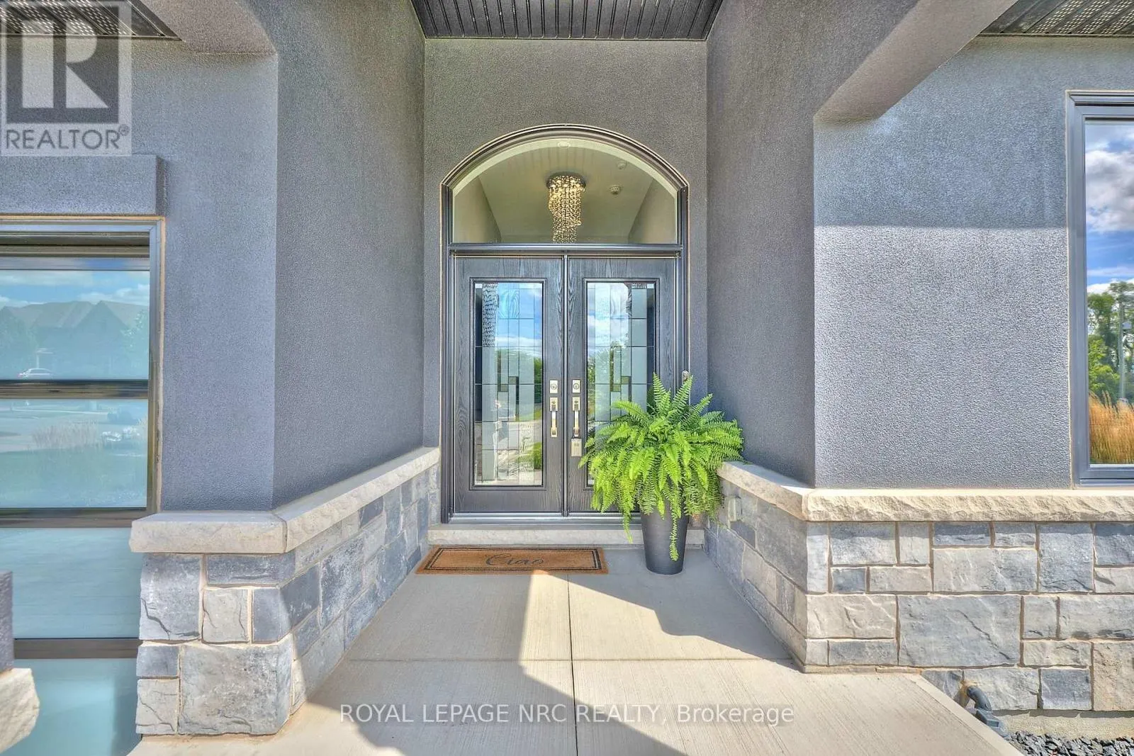 60 ROSEWOOD CRESCENT