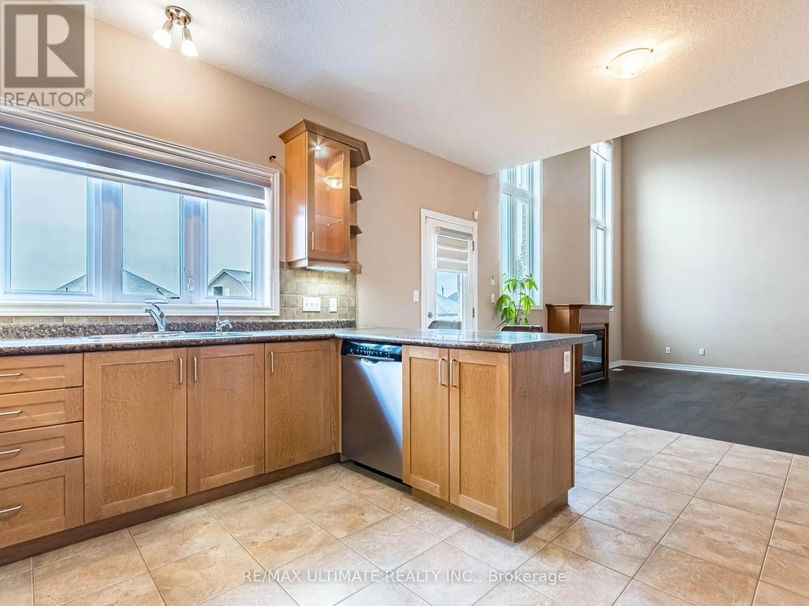 621 THOMAS SLEE DRIVE