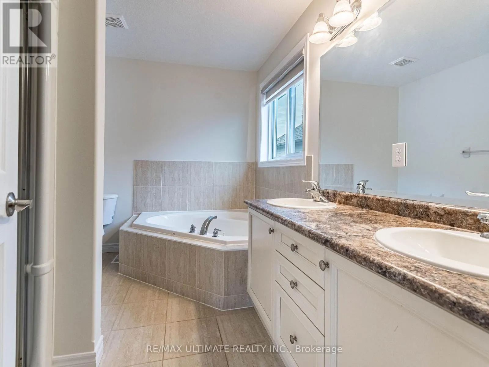 621 THOMAS SLEE DRIVE