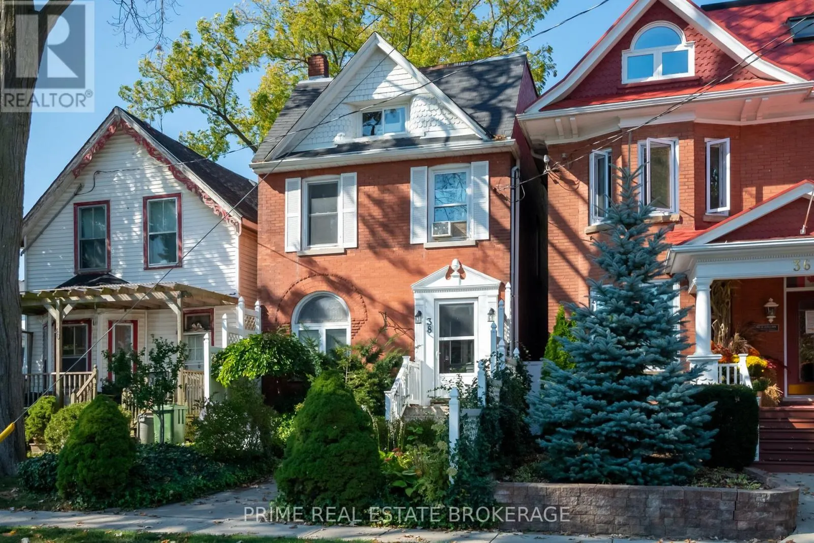 38 HINCKS STREET