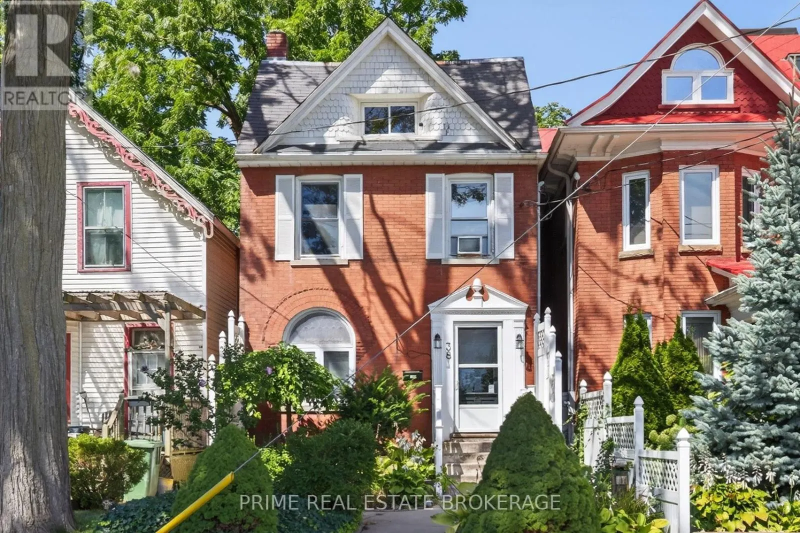 38 HINCKS STREET