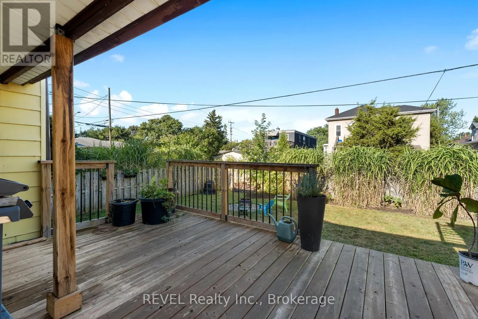 206 BELL STREET