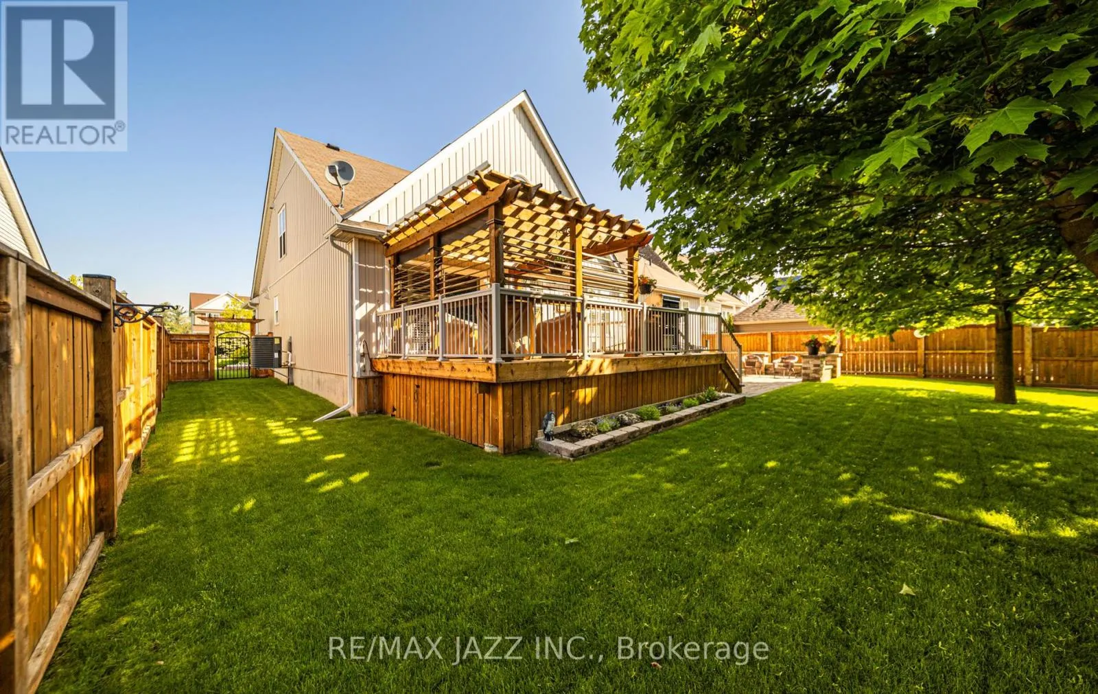 393 LAKESHORE ROAD
