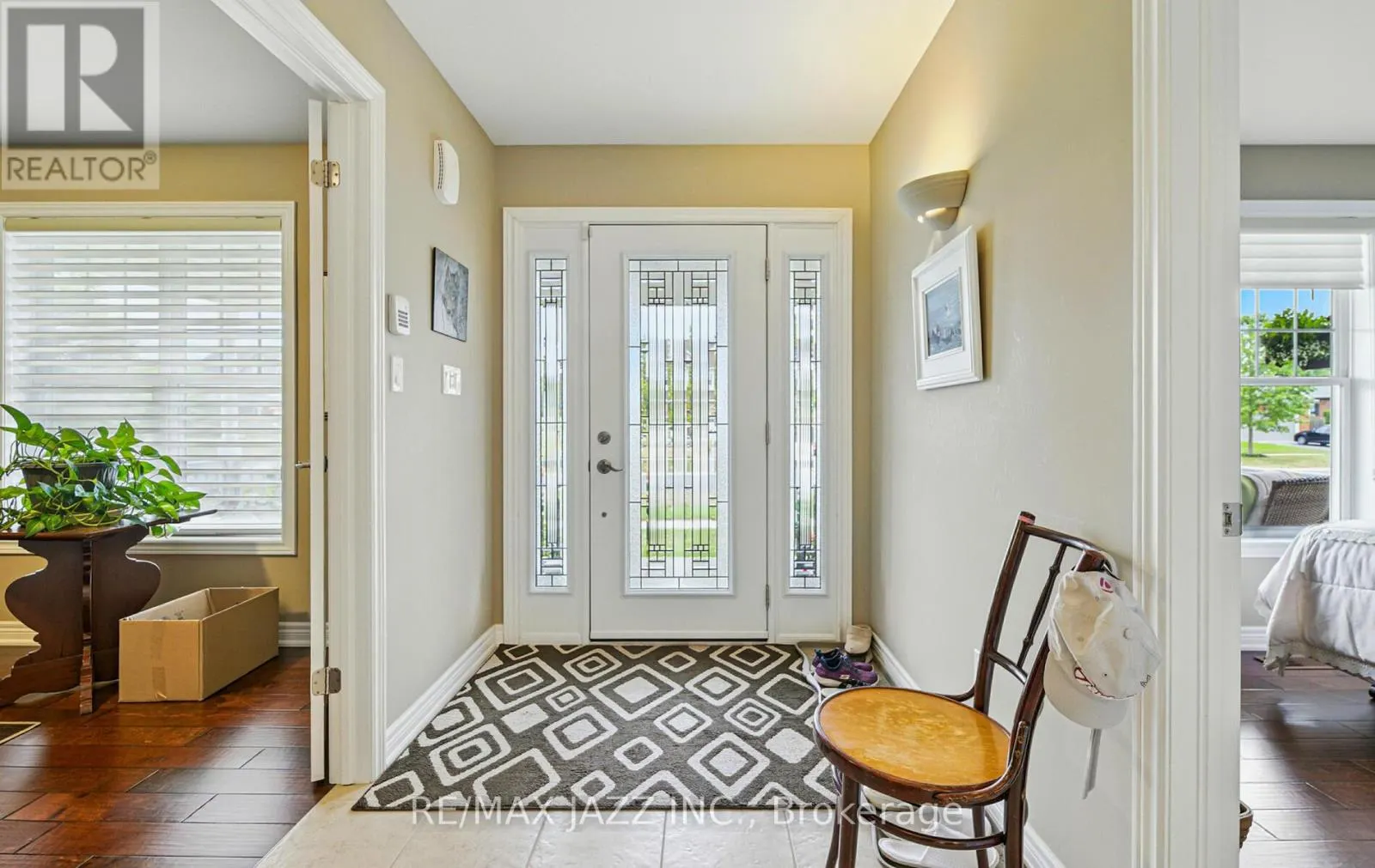 393 LAKESHORE ROAD