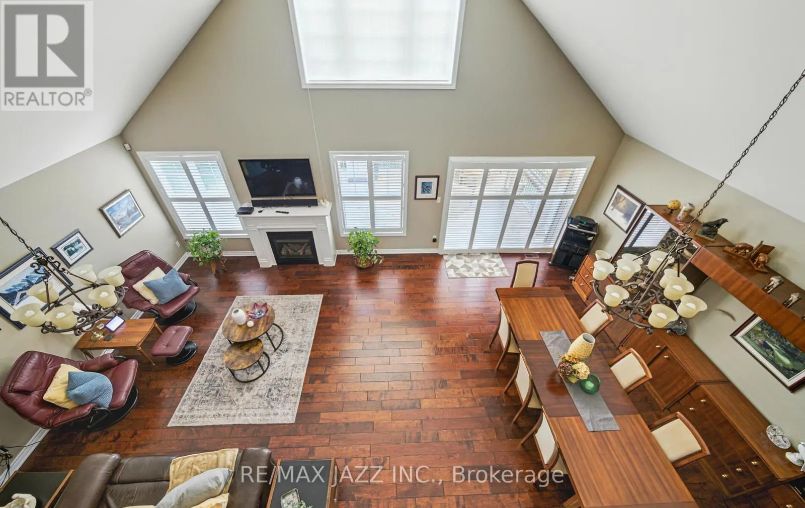 393 LAKESHORE ROAD