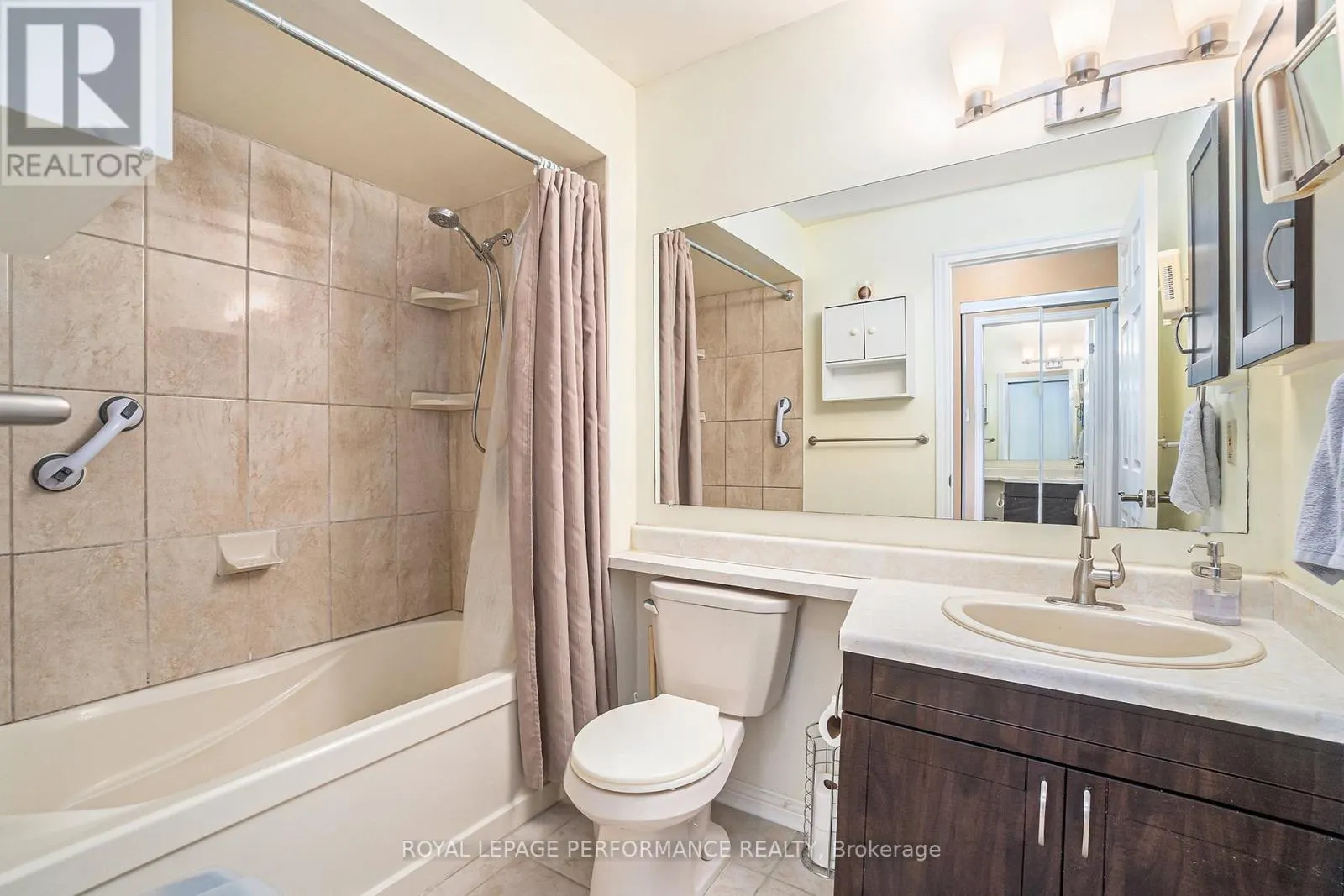 201 - 1765 CABARET LANE
