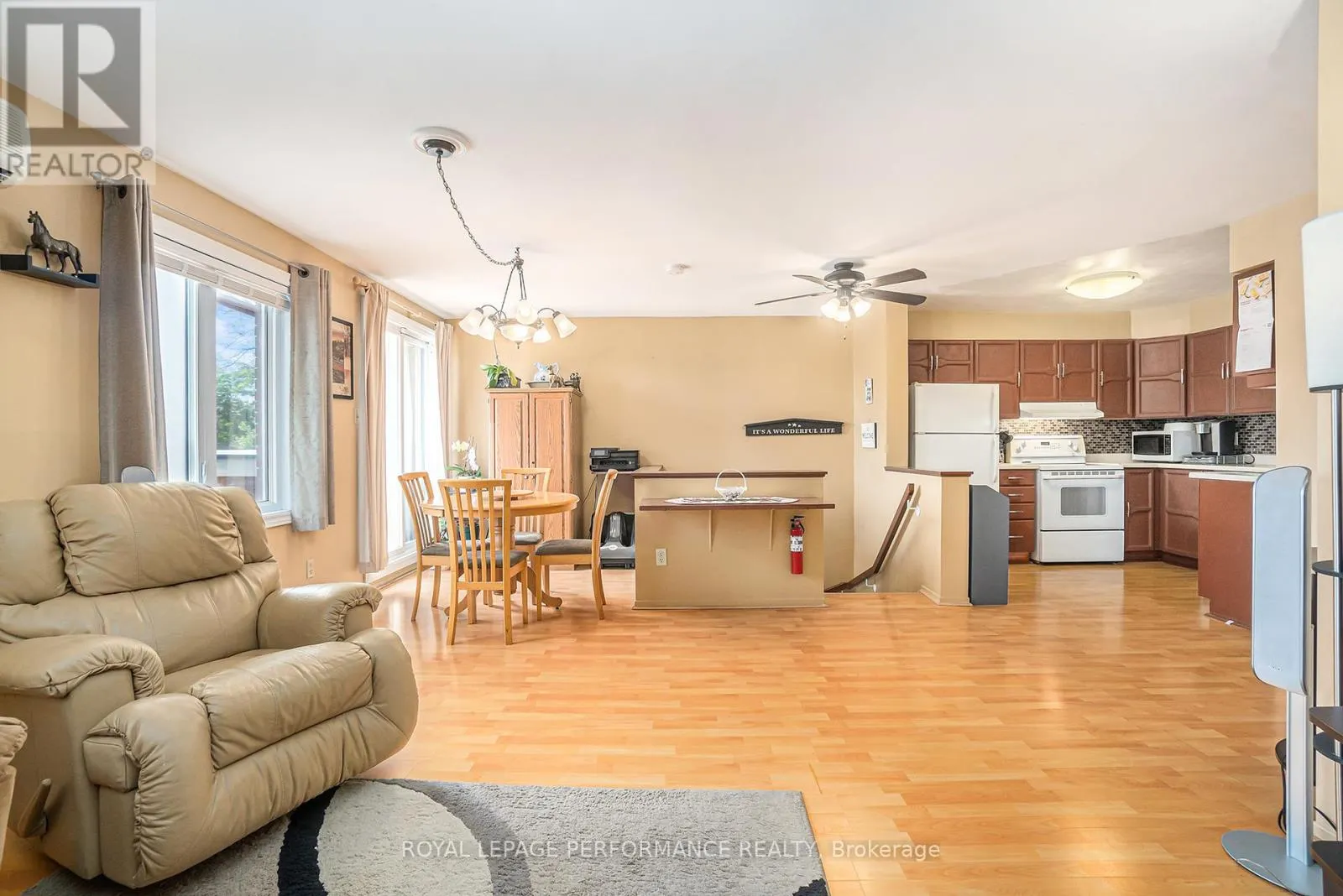 201 - 1765 CABARET LANE