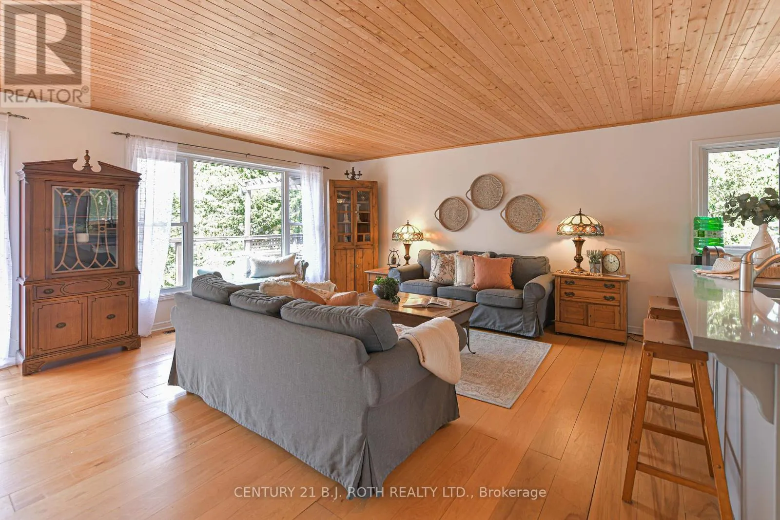 71 CAMPBELLS BEACH ROAD