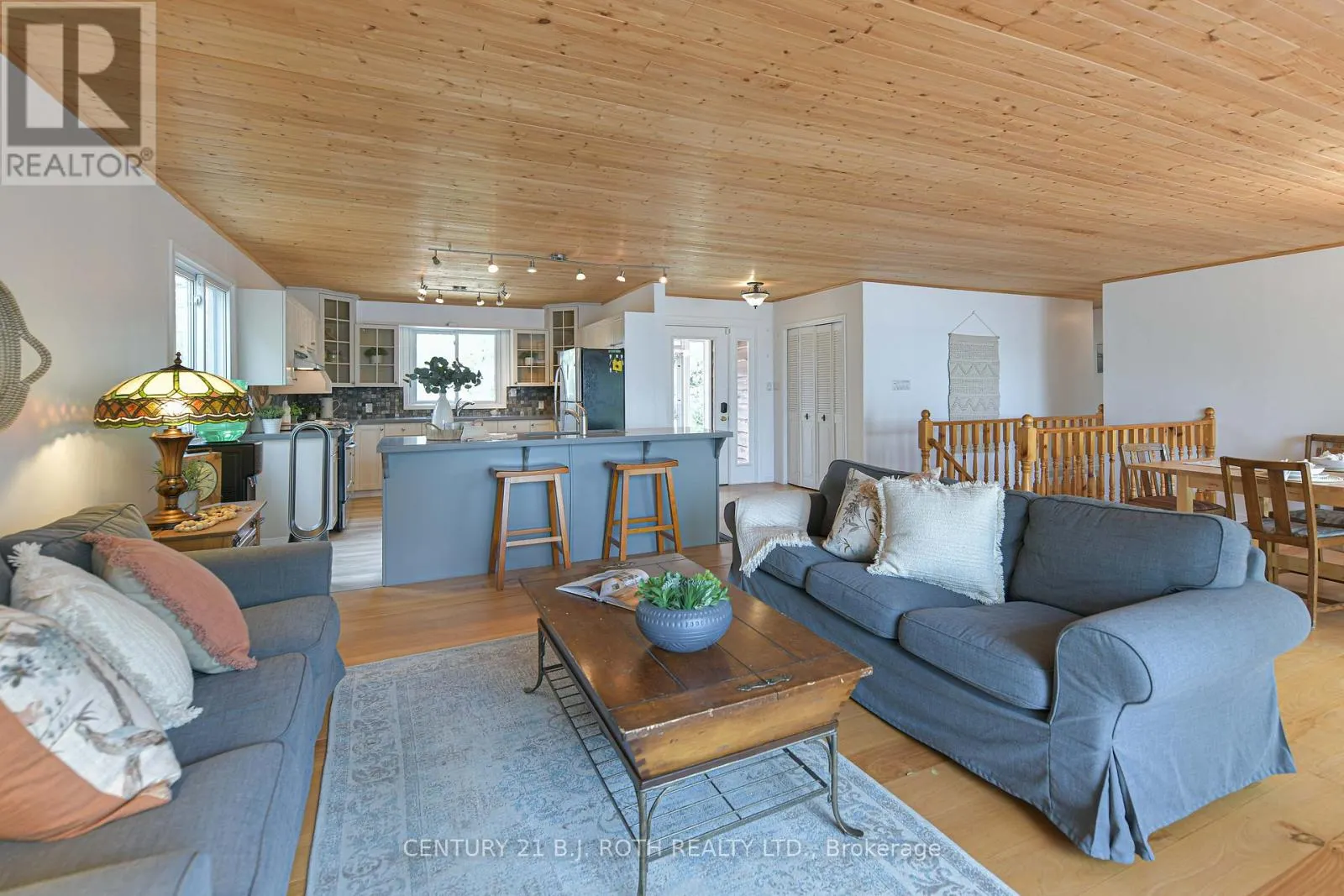 71 CAMPBELLS BEACH ROAD