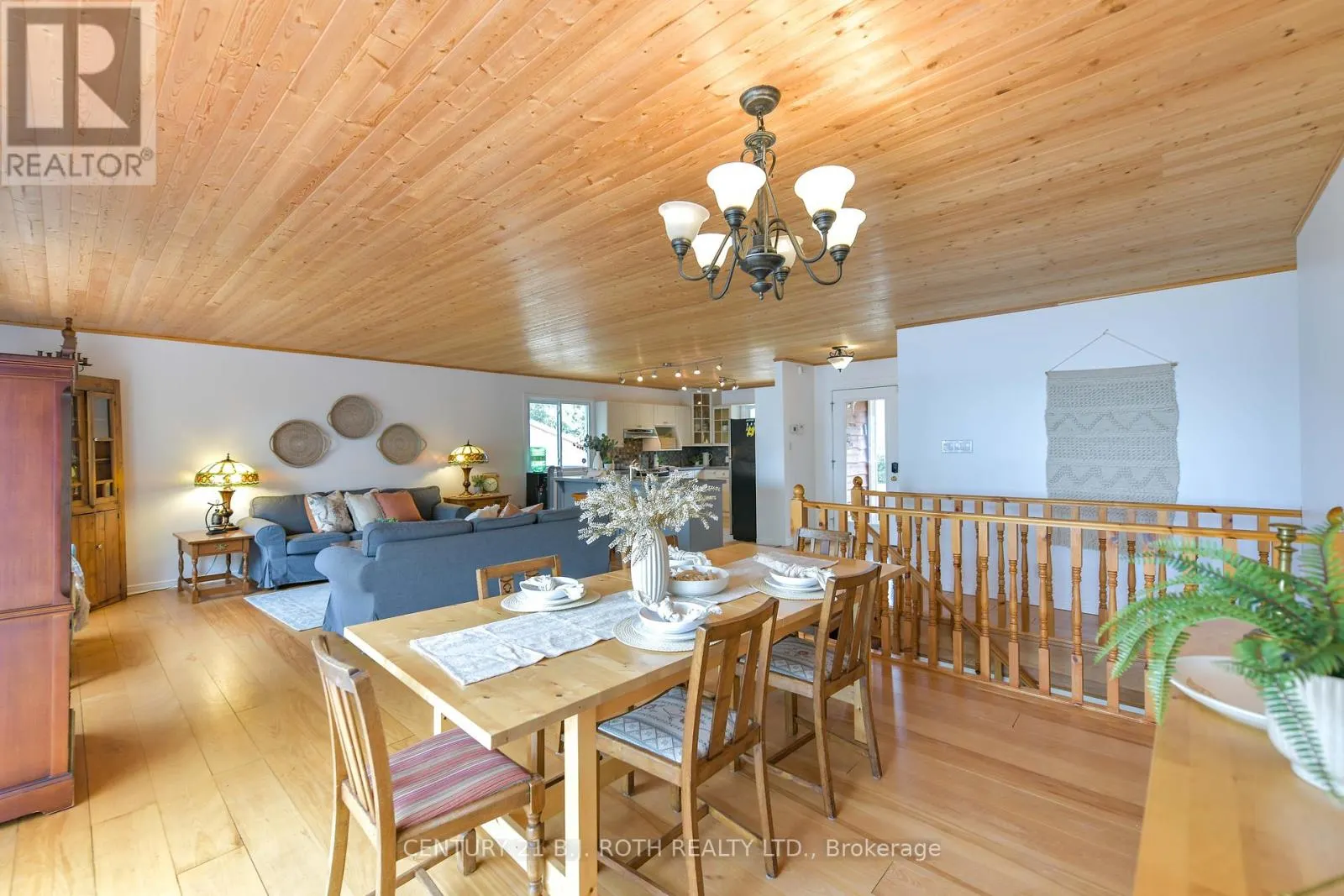 71 CAMPBELLS BEACH ROAD