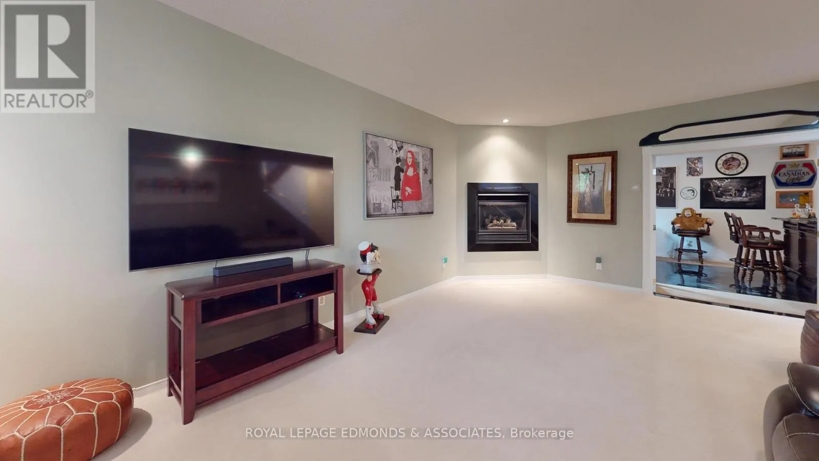 4 JAMIE CRESCENT