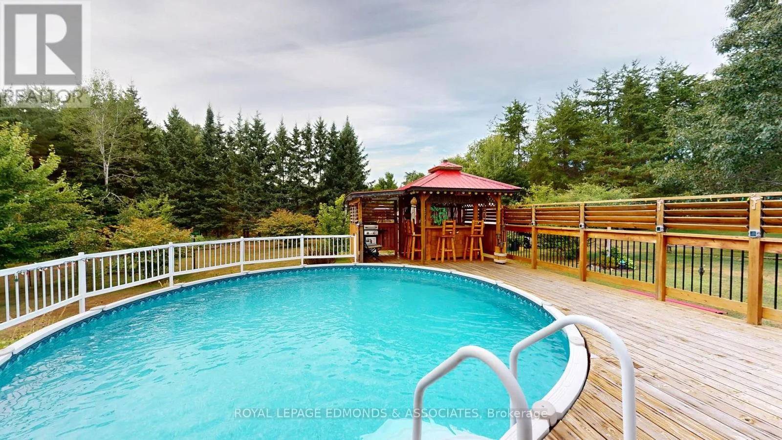 4 JAMIE CRESCENT