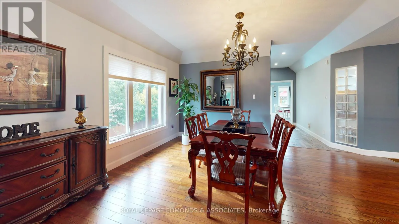 4 JAMIE CRESCENT