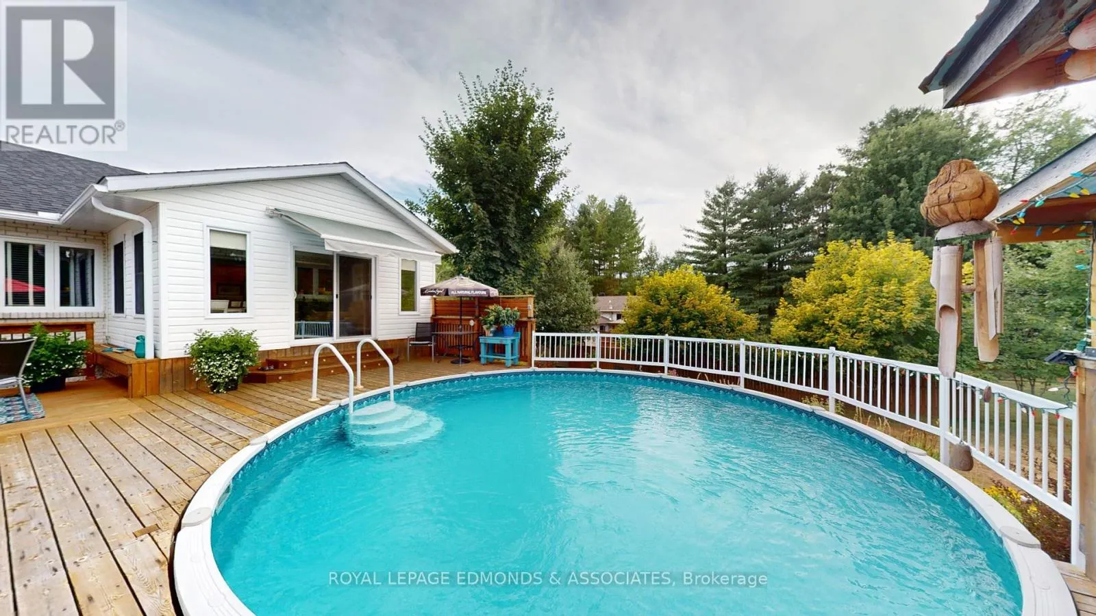 4 JAMIE CRESCENT