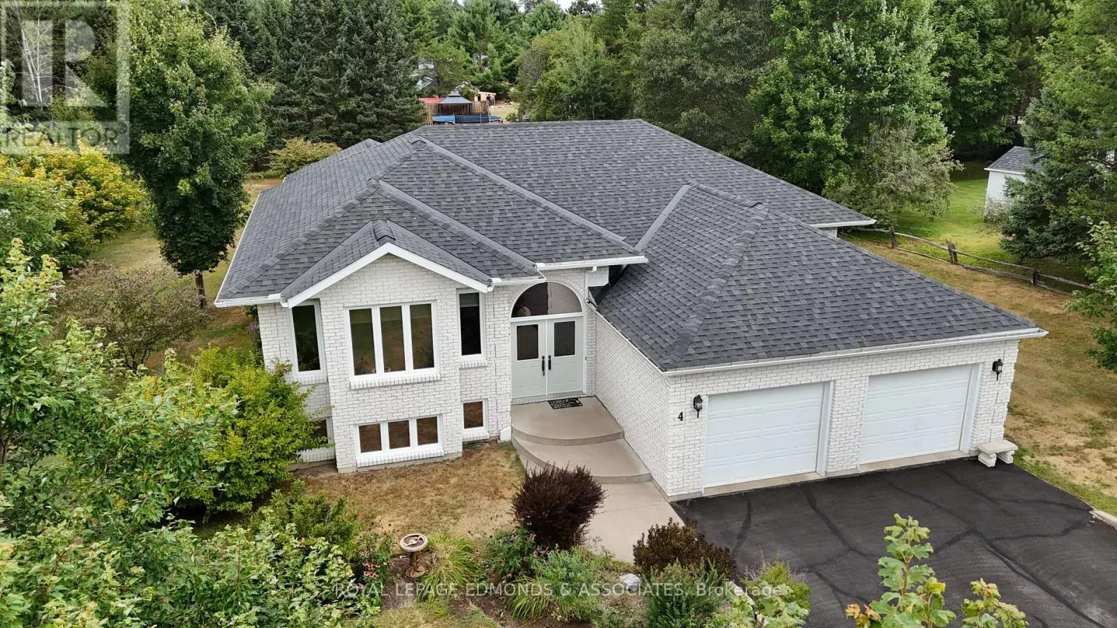 4 JAMIE CRESCENT