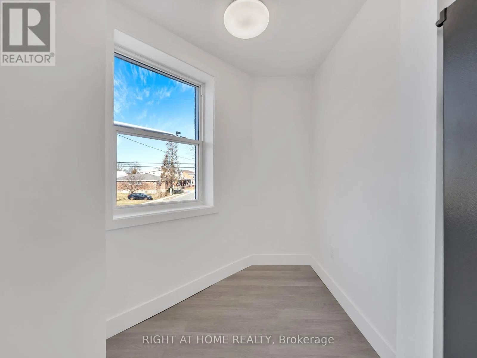204 - 1804 DROUILLARD ROAD