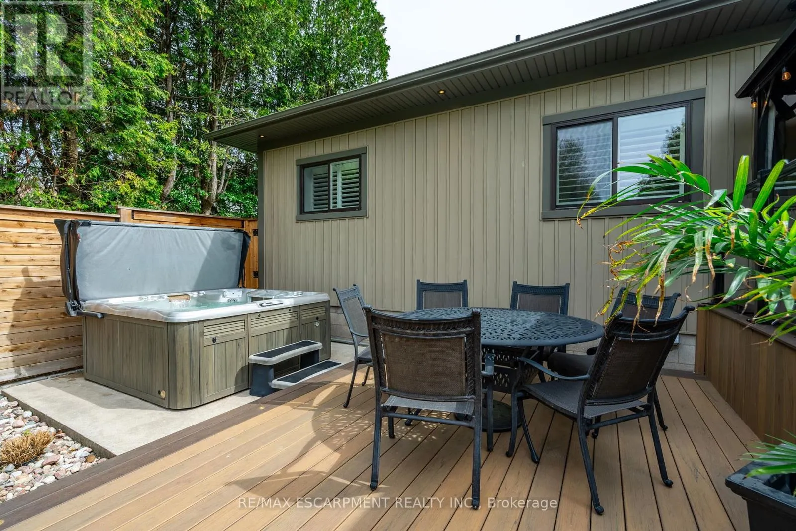 979 GARDEN LANE