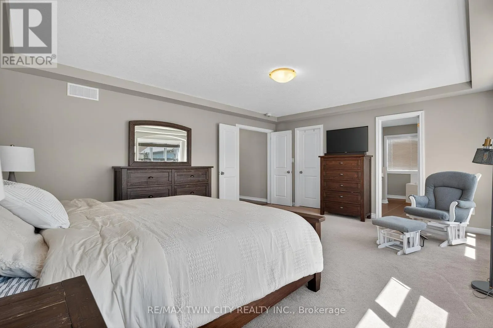 52 TREMAINE DRIVE