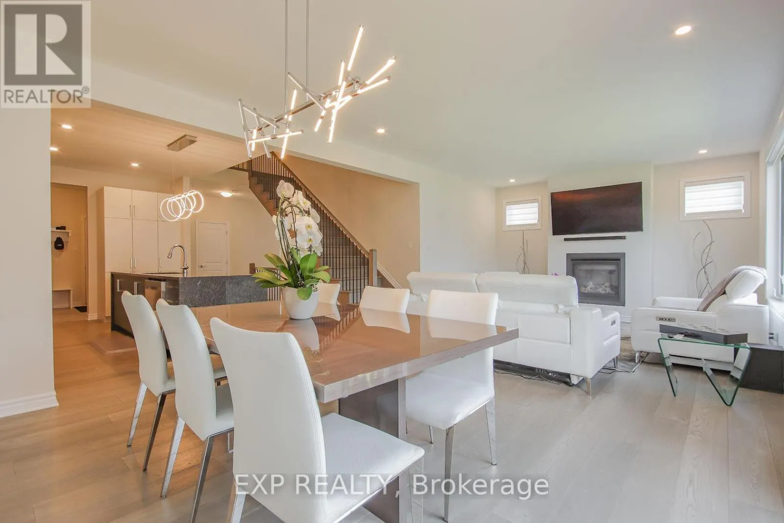 4559 KELLY FARM DRIVE
