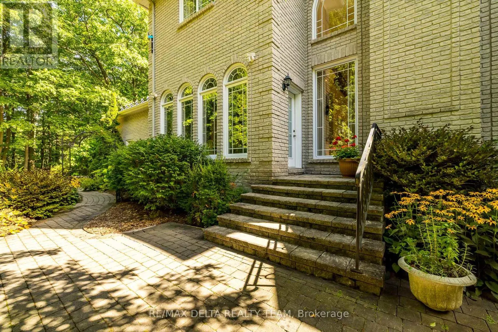 1340 GEORGES VANIER DRIVE