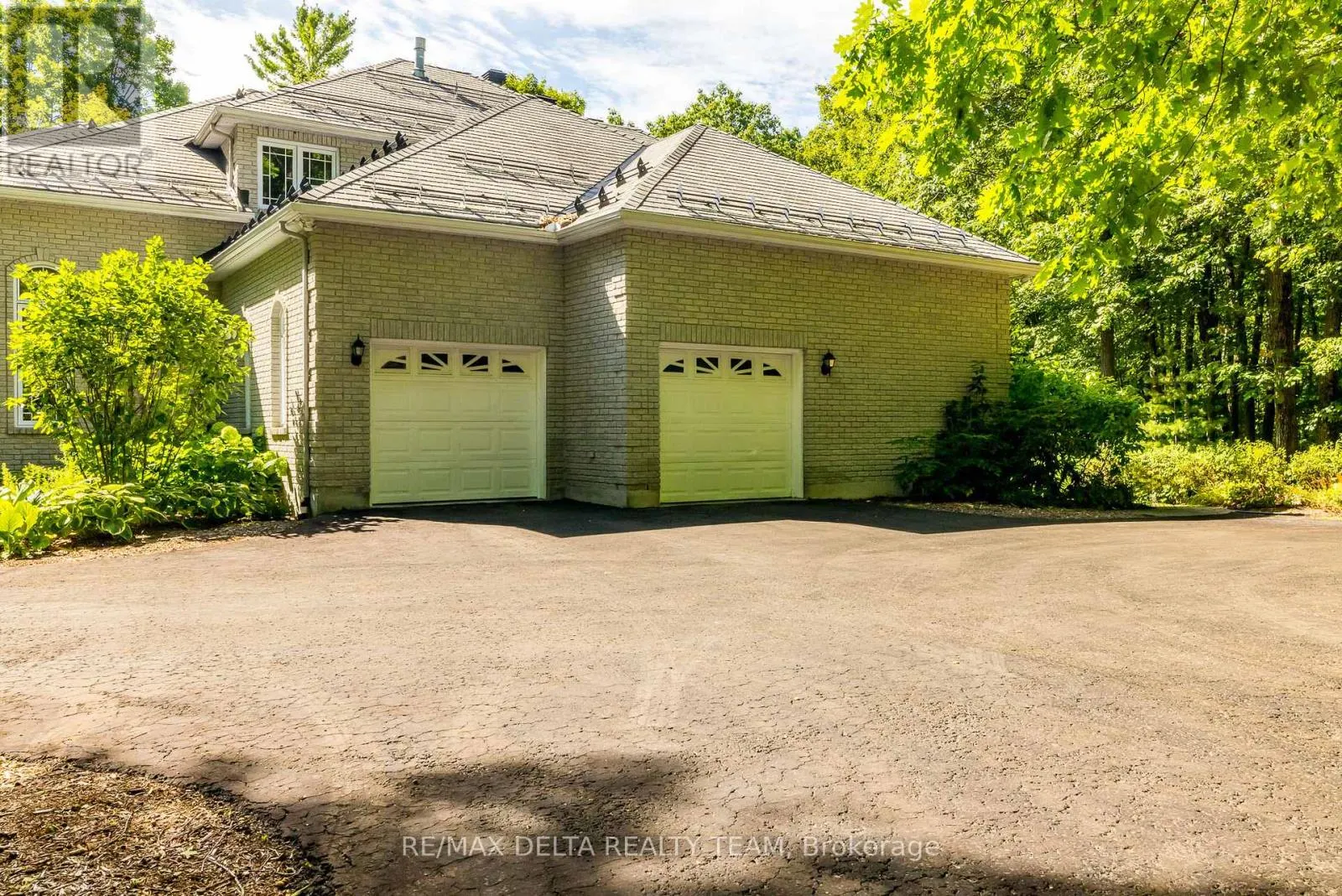1340 GEORGES VANIER DRIVE