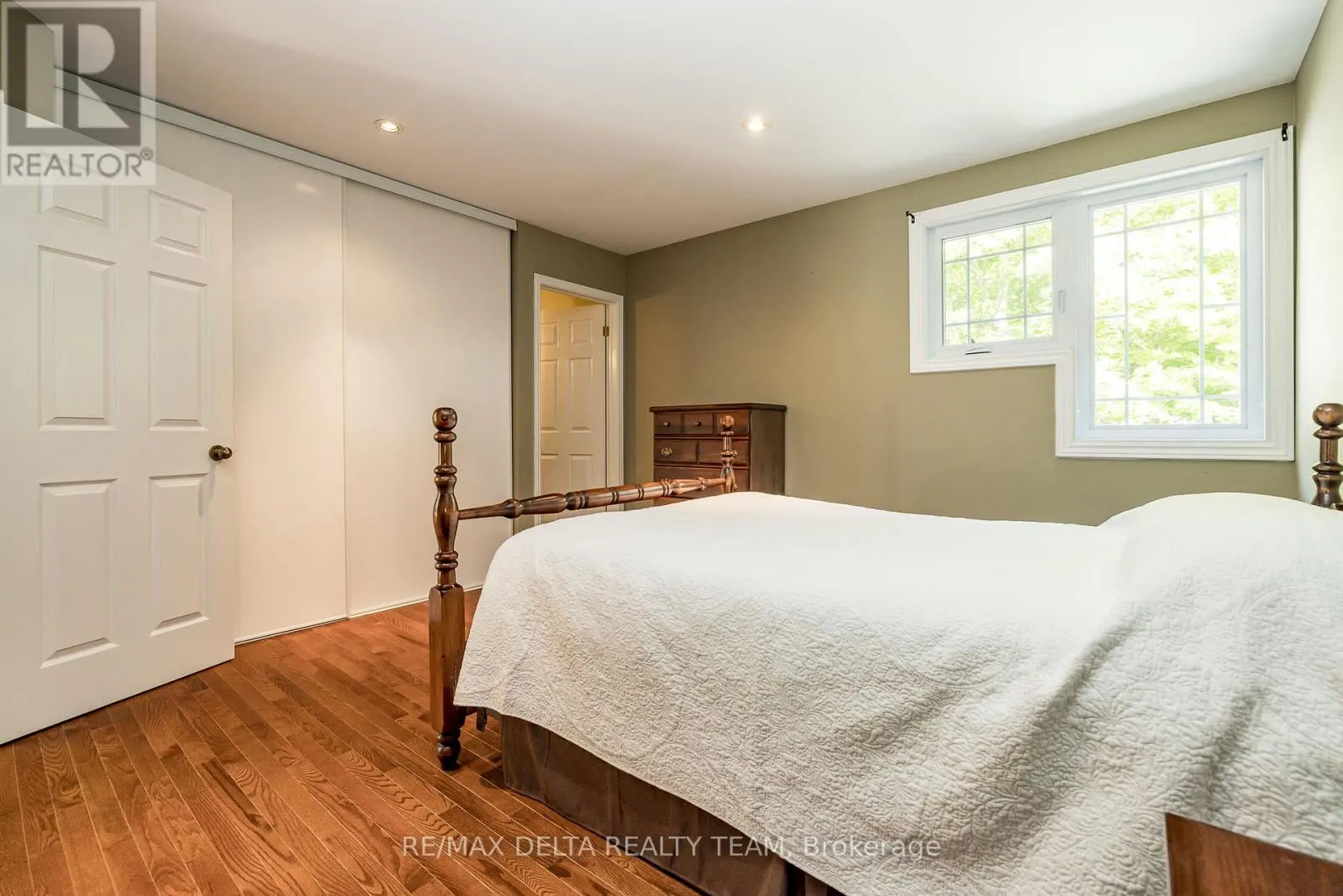 1340 GEORGES VANIER DRIVE