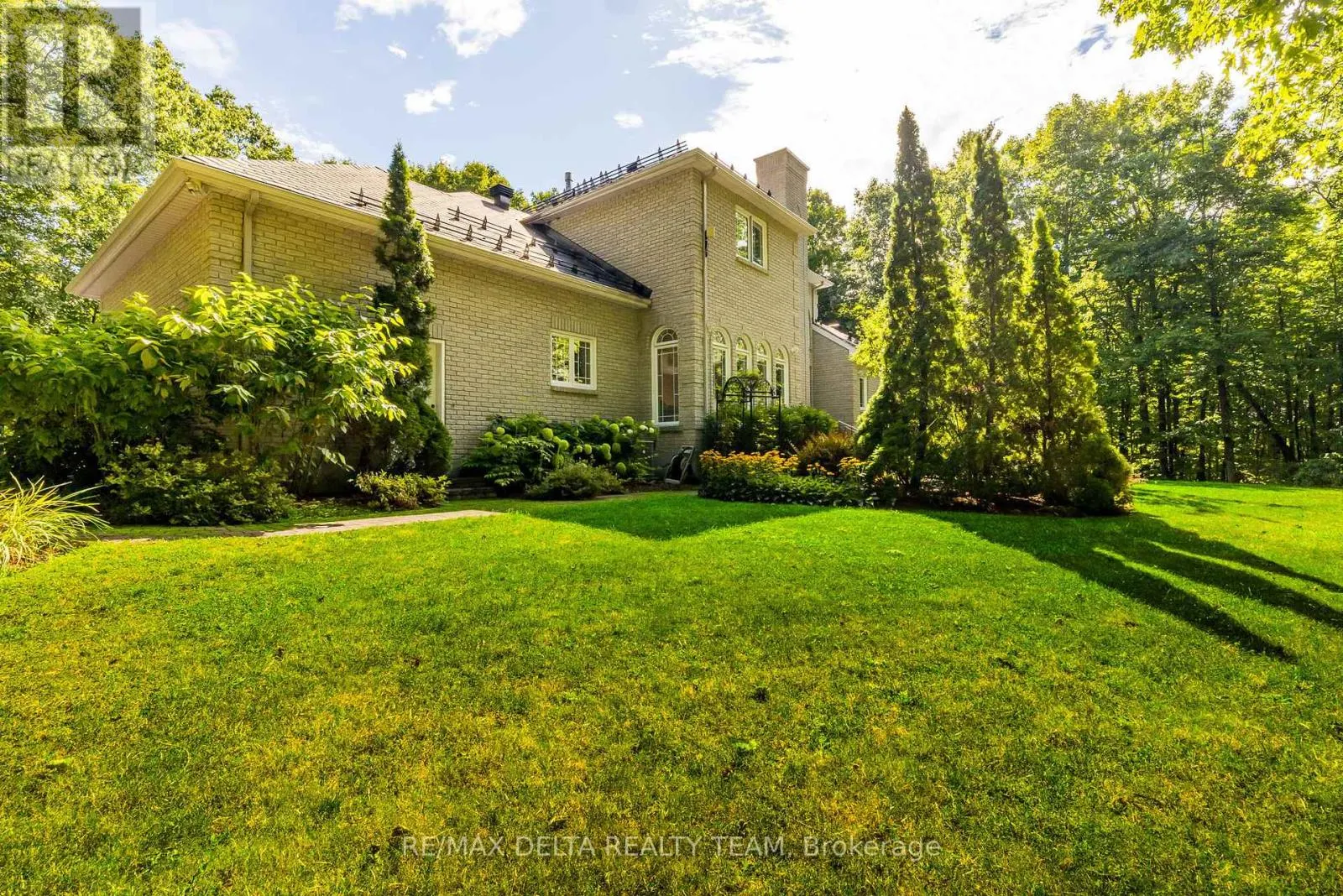 1340 GEORGES VANIER DRIVE