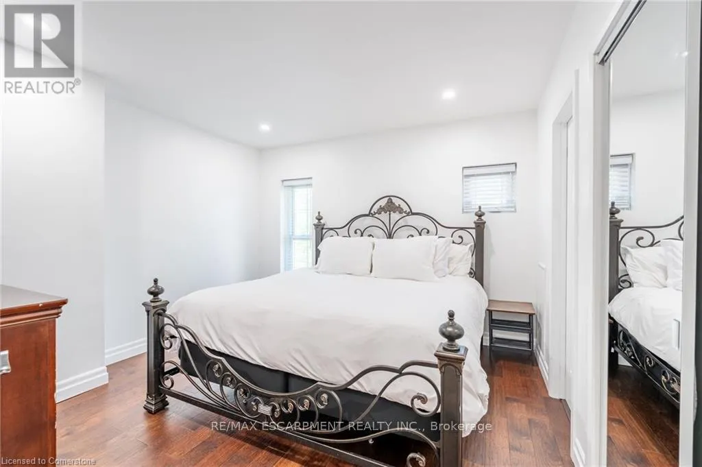 238 WEST 15TH STREET