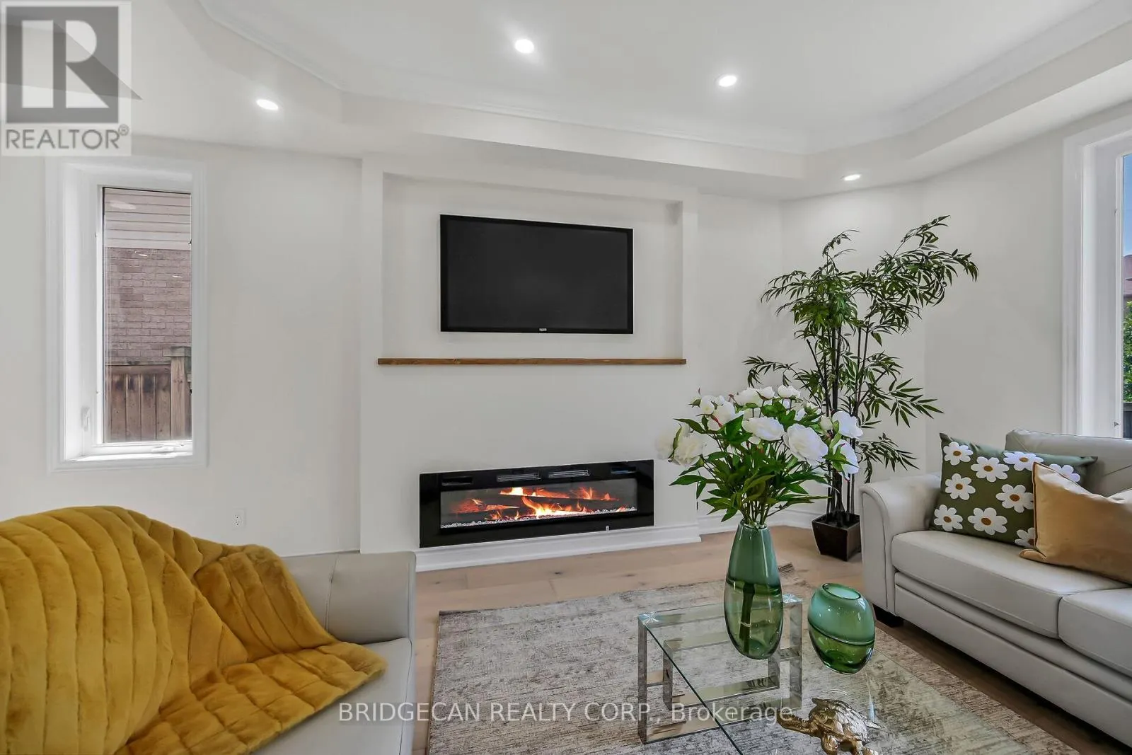 40 DAVINCI BOULEVARD