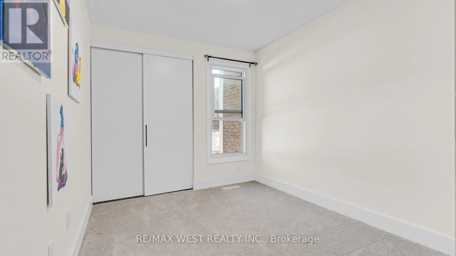 18 - 165 GREEN VALLEY DRIVE