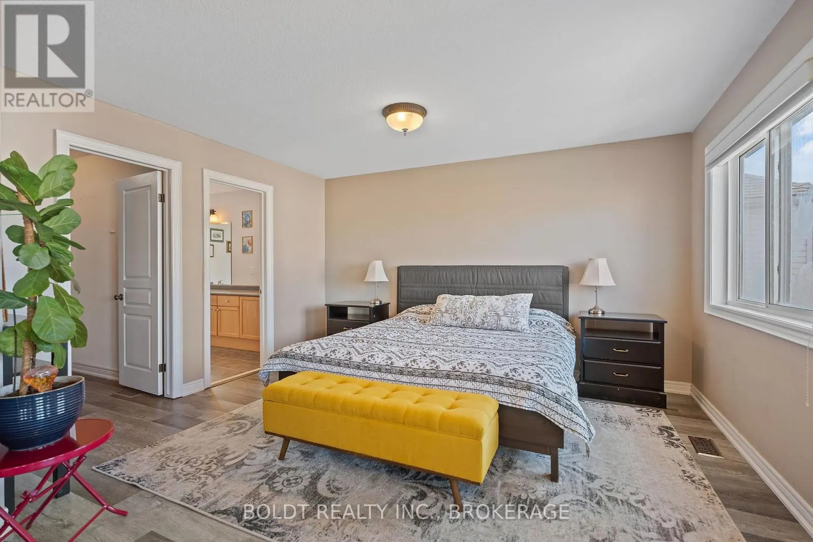 8114 WINDSONG DRIVE