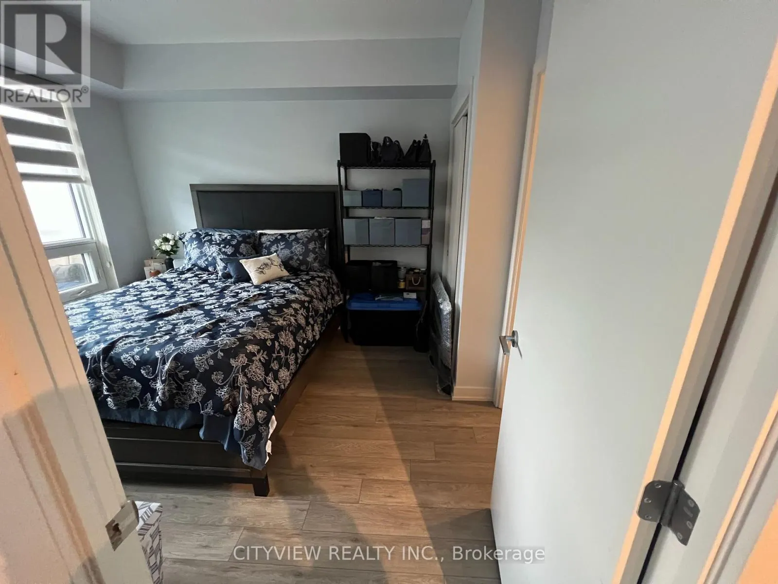 401 - 212 KING WILLIAM STREET