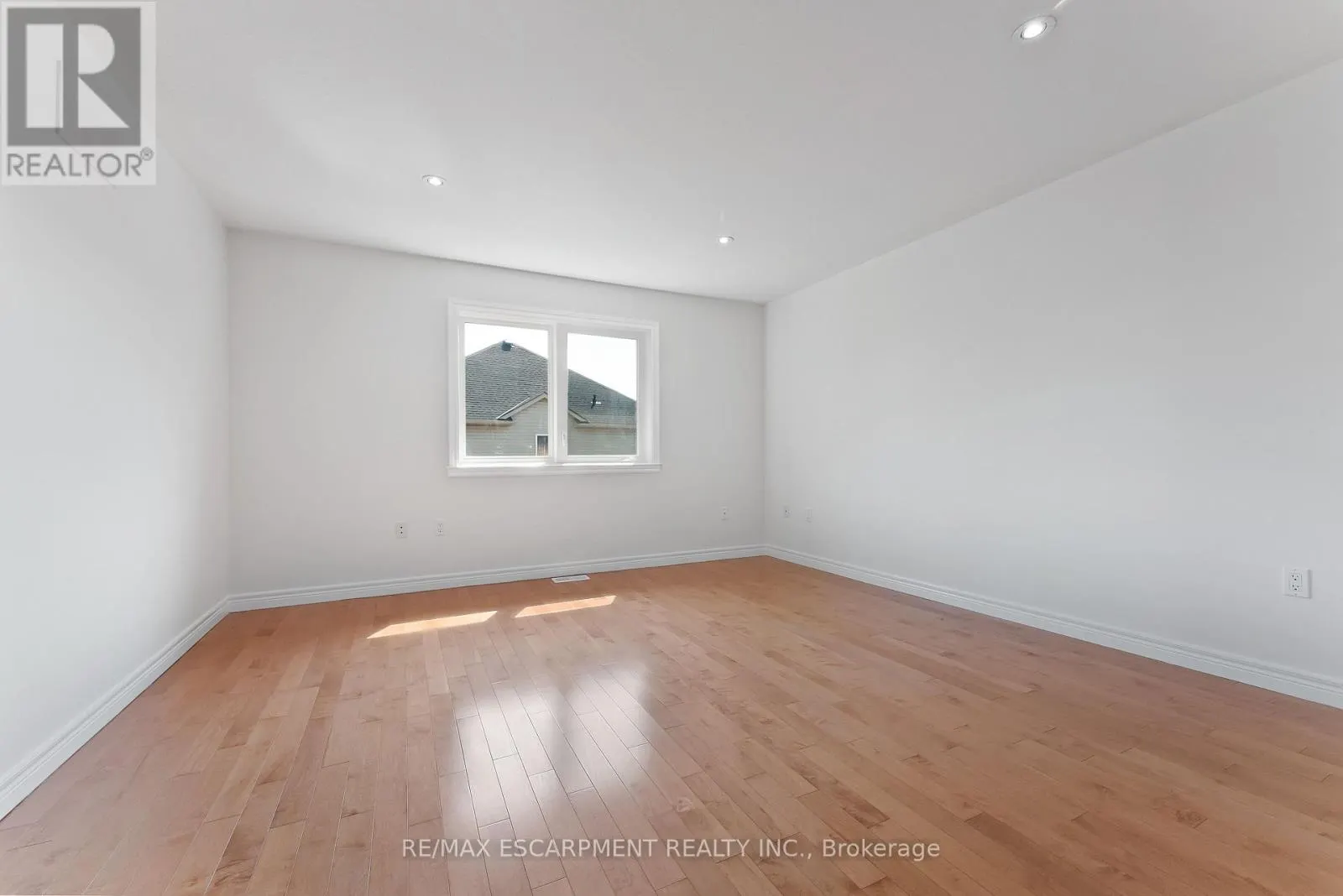 4 MCKIBBON AVENUE