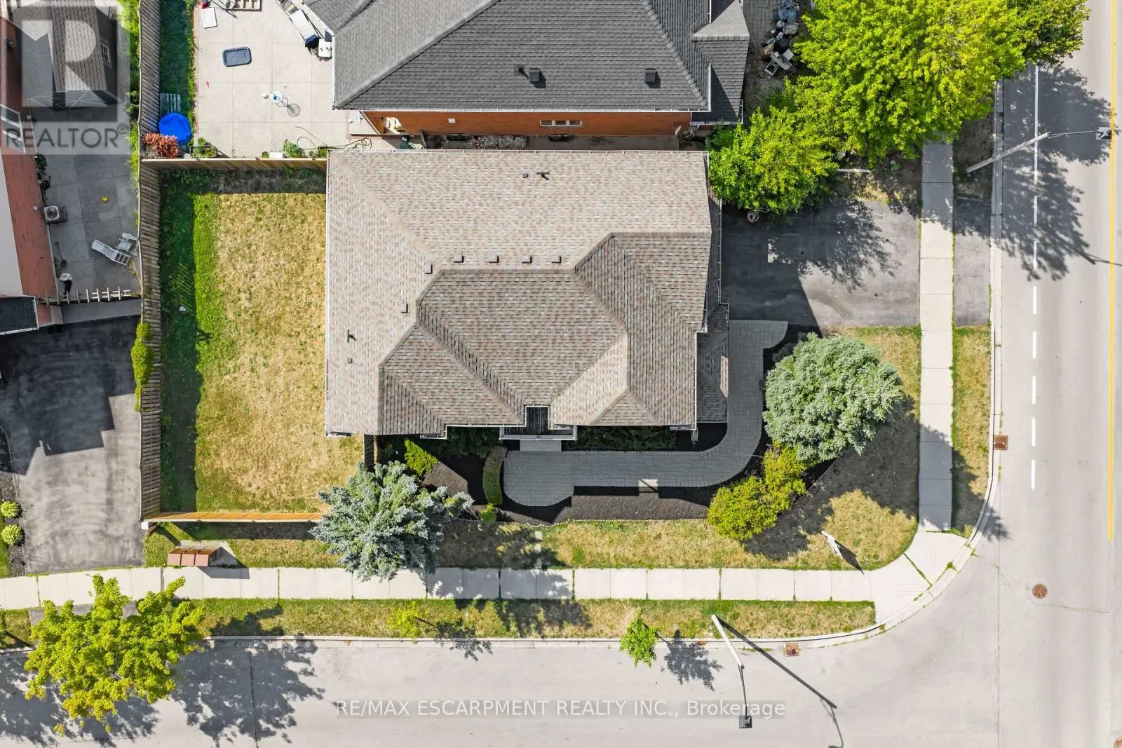 4 MCKIBBON AVENUE