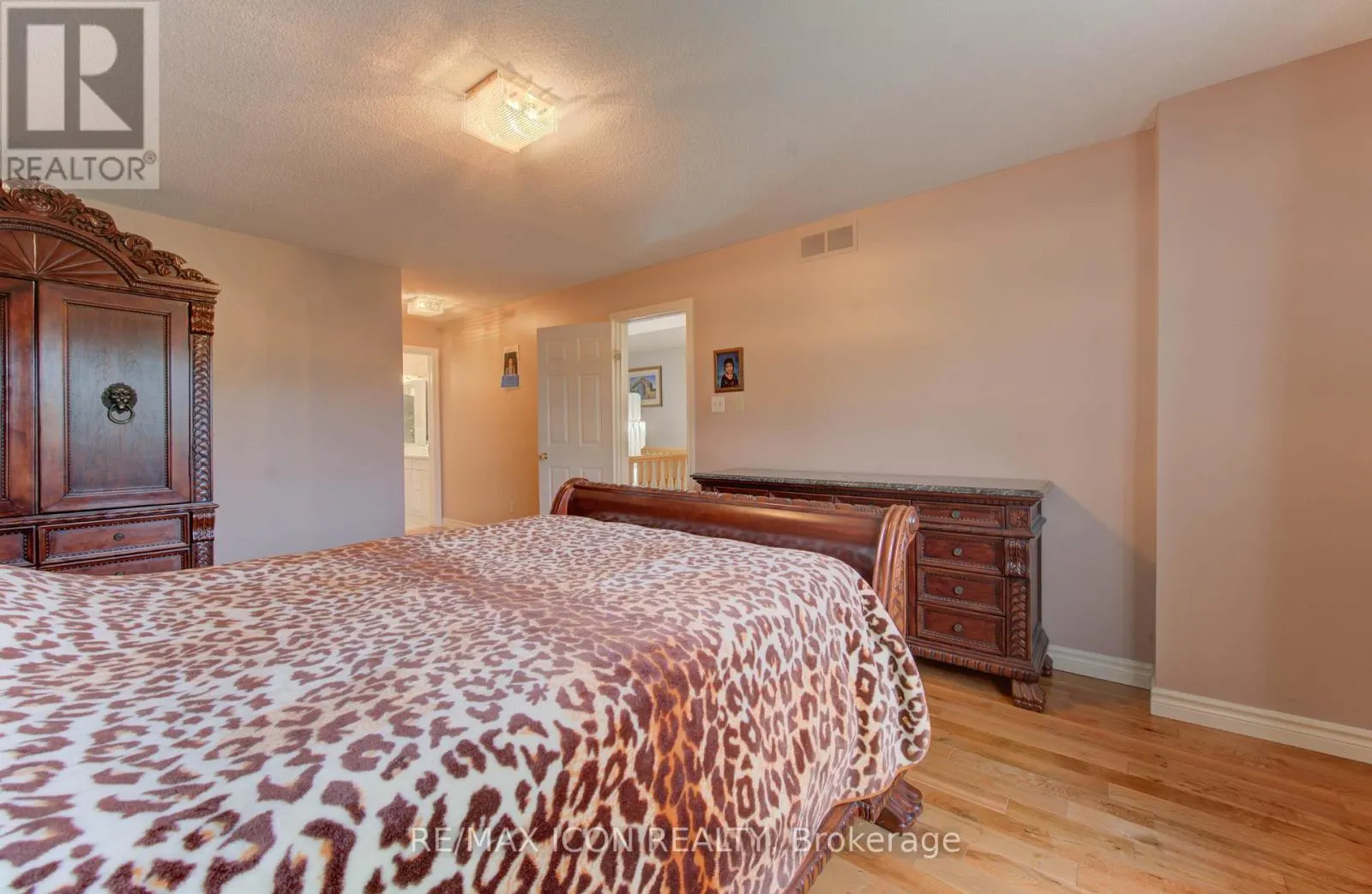 531 SANDBROOKE COURT