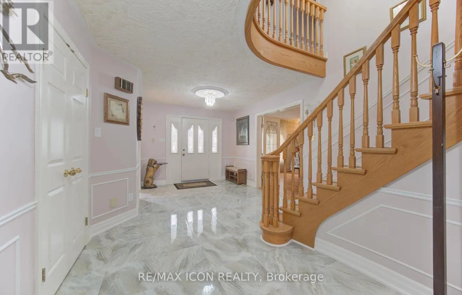 531 SANDBROOKE COURT