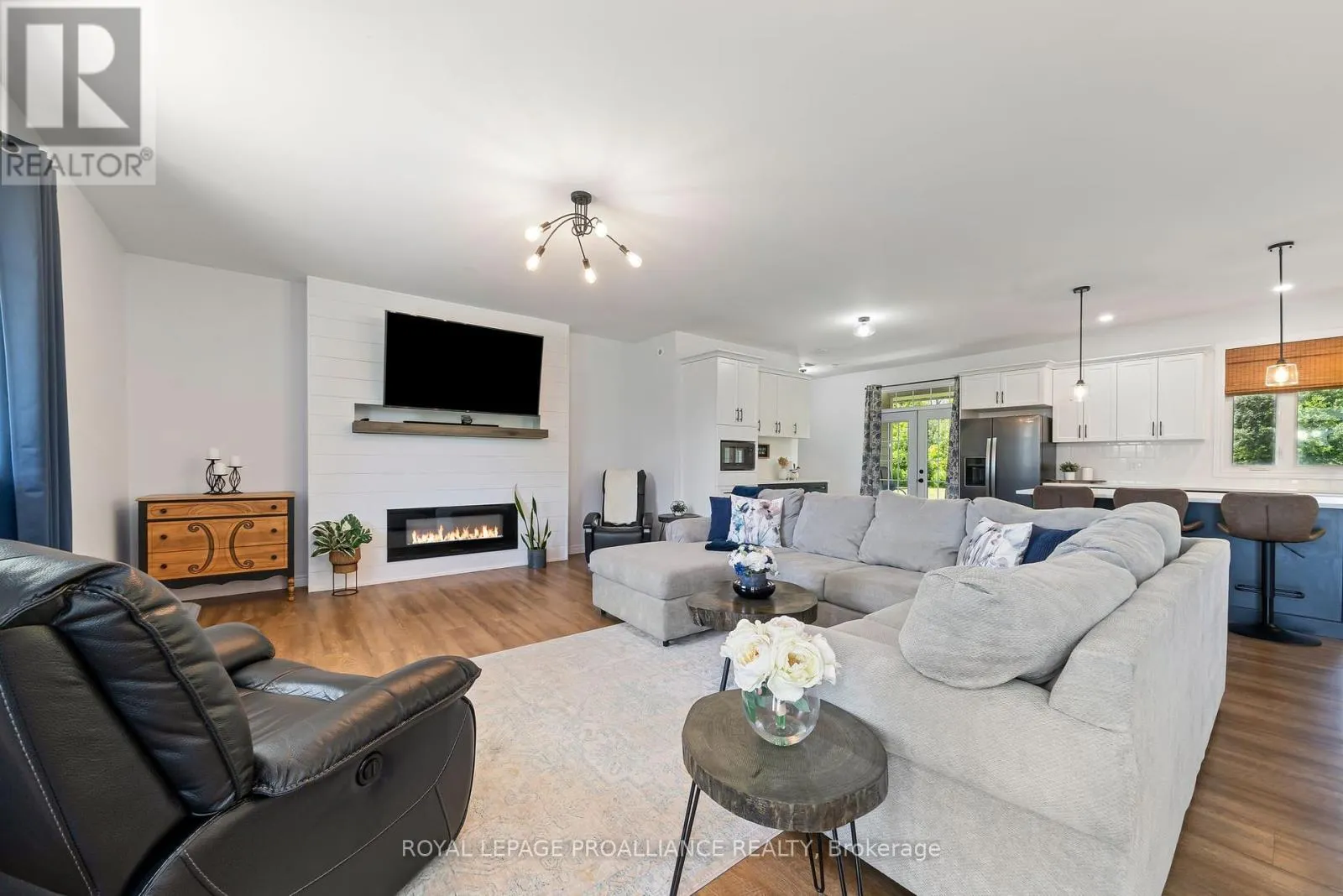 190 LAKESHORE ROAD