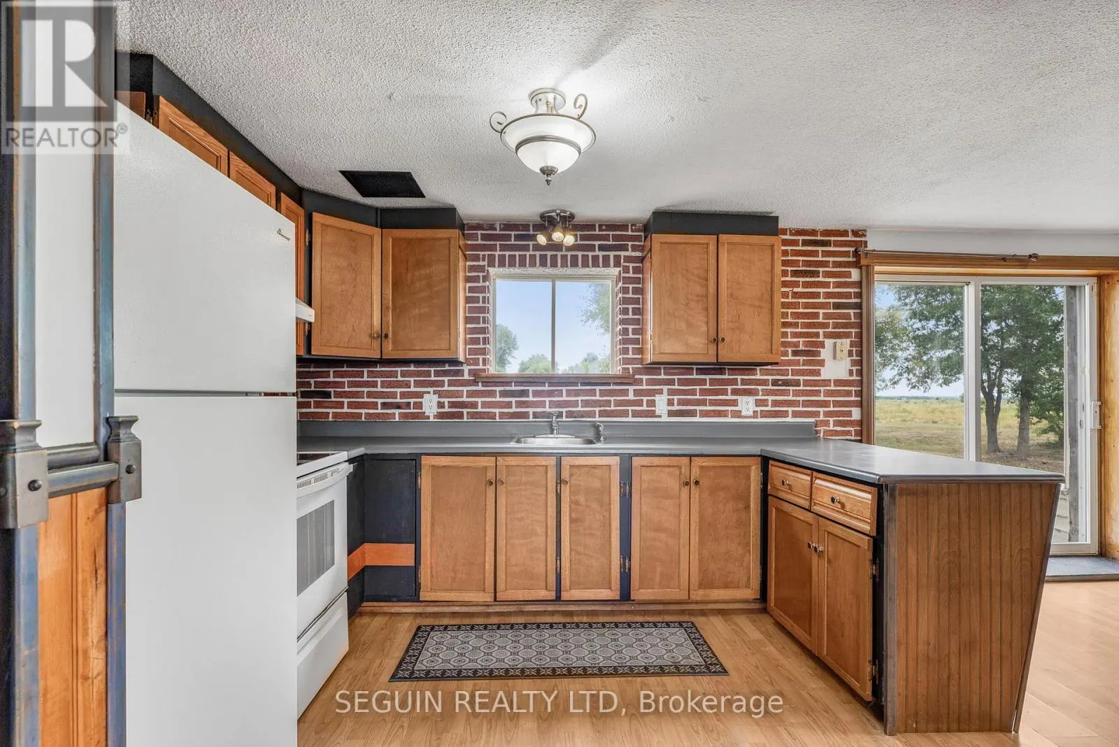 1190 CONC 7 ALFRED CONCESSION
