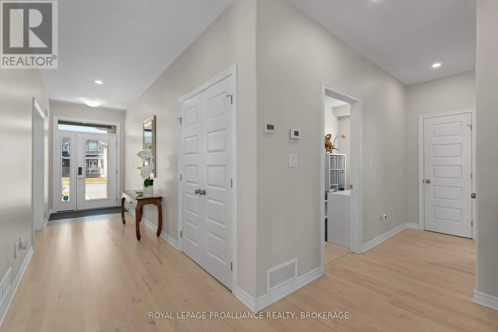 1713 EXECUTIVE AVENUE