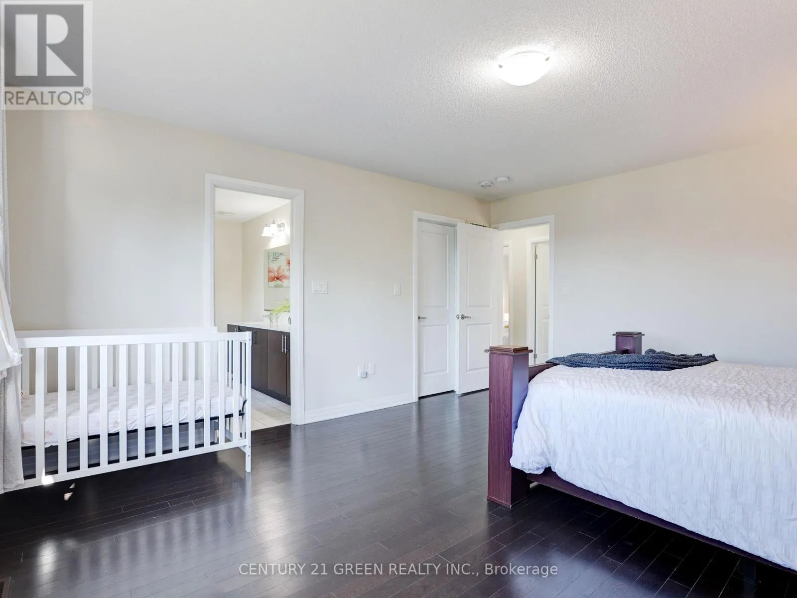 4 SLATER STREET
