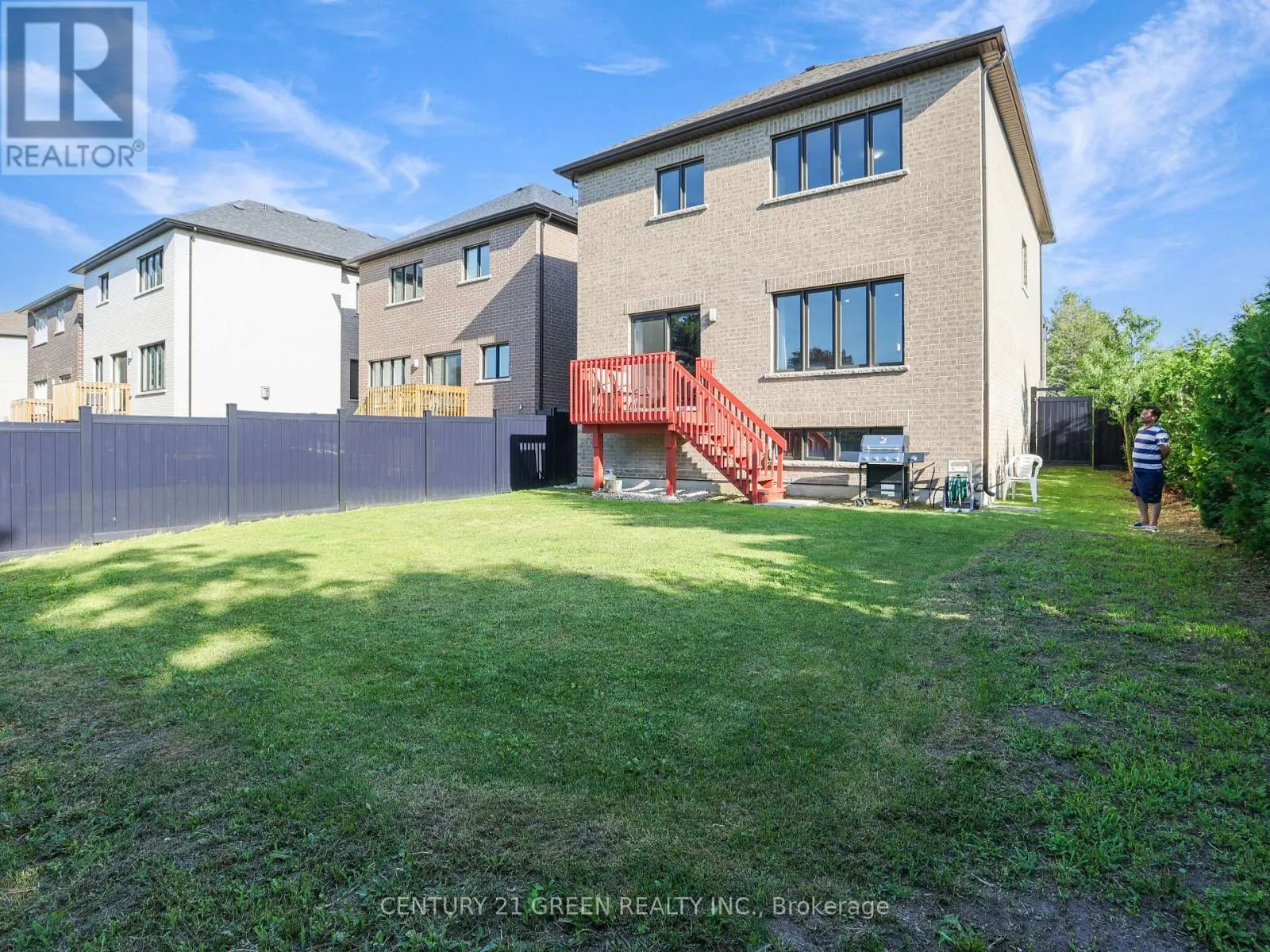 4 SLATER STREET