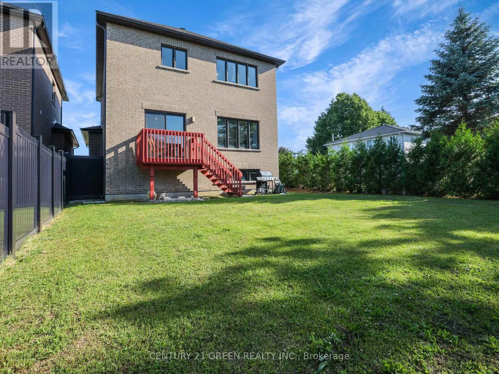 4 SLATER STREET