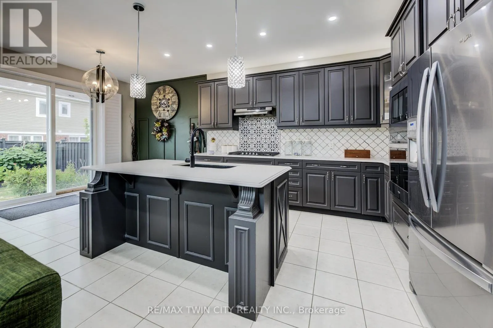 39 WANNAMAKER CRESCENT