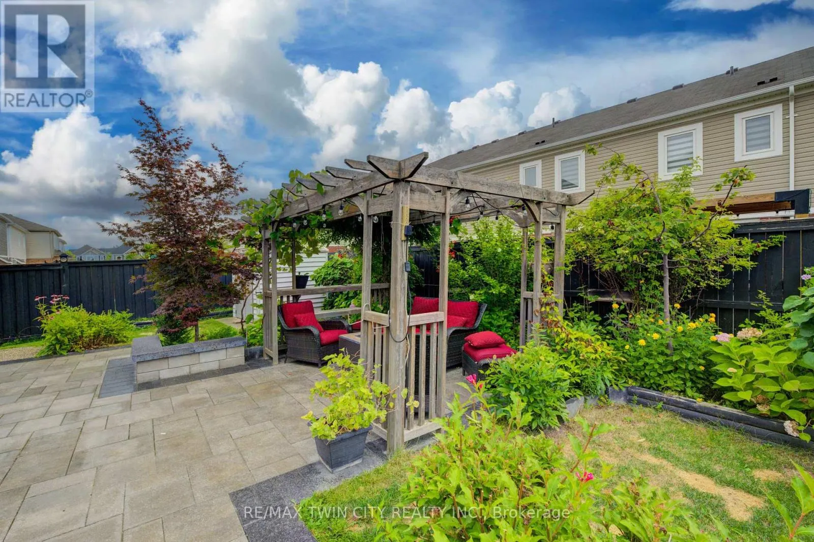 39 WANNAMAKER CRESCENT