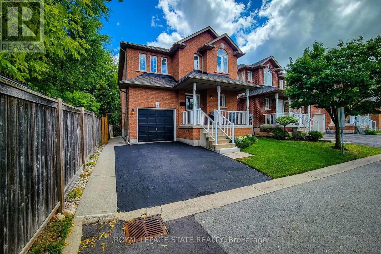 9 - 78 PEACHWOOD CRESCENT