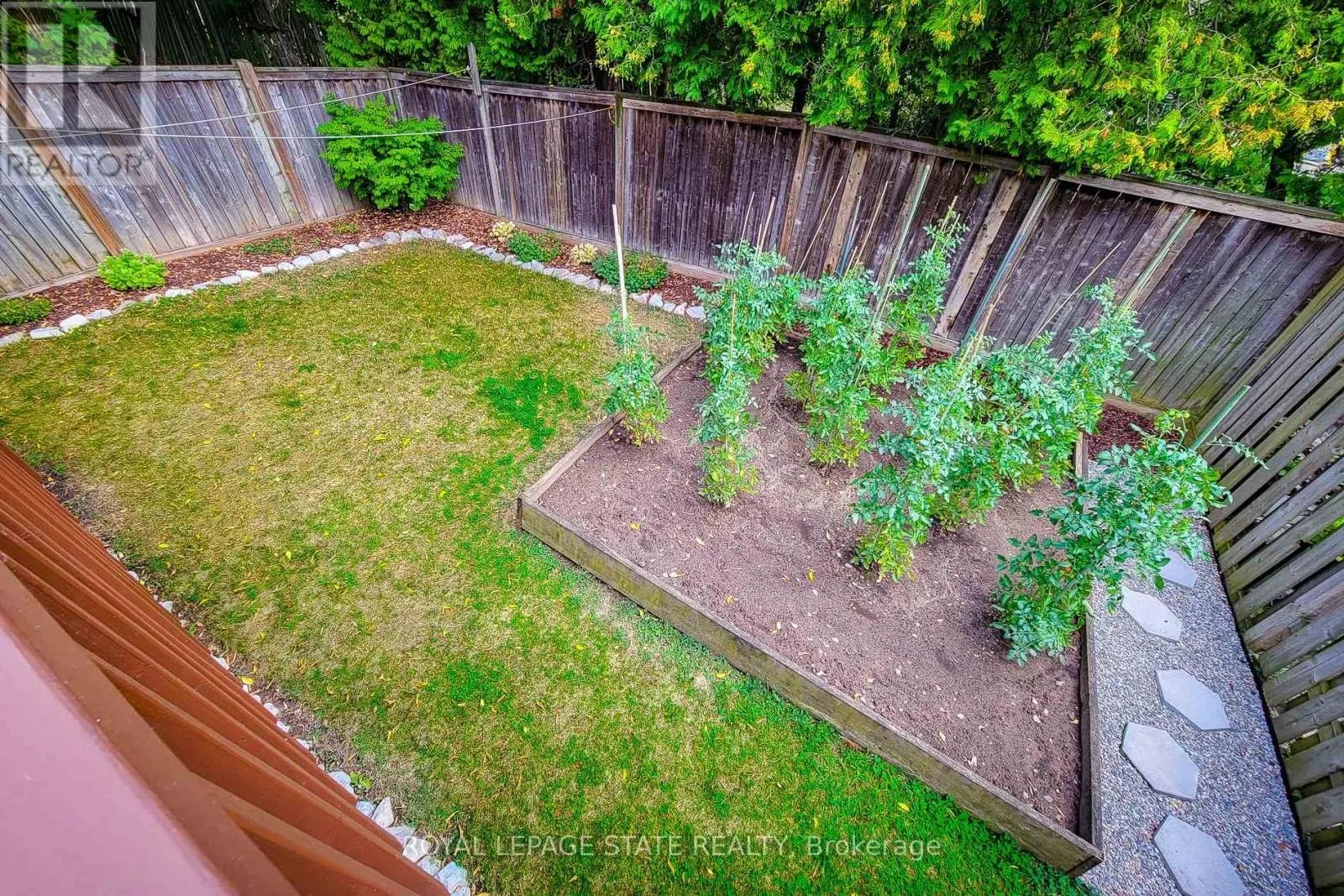 9 - 78 PEACHWOOD CRESCENT