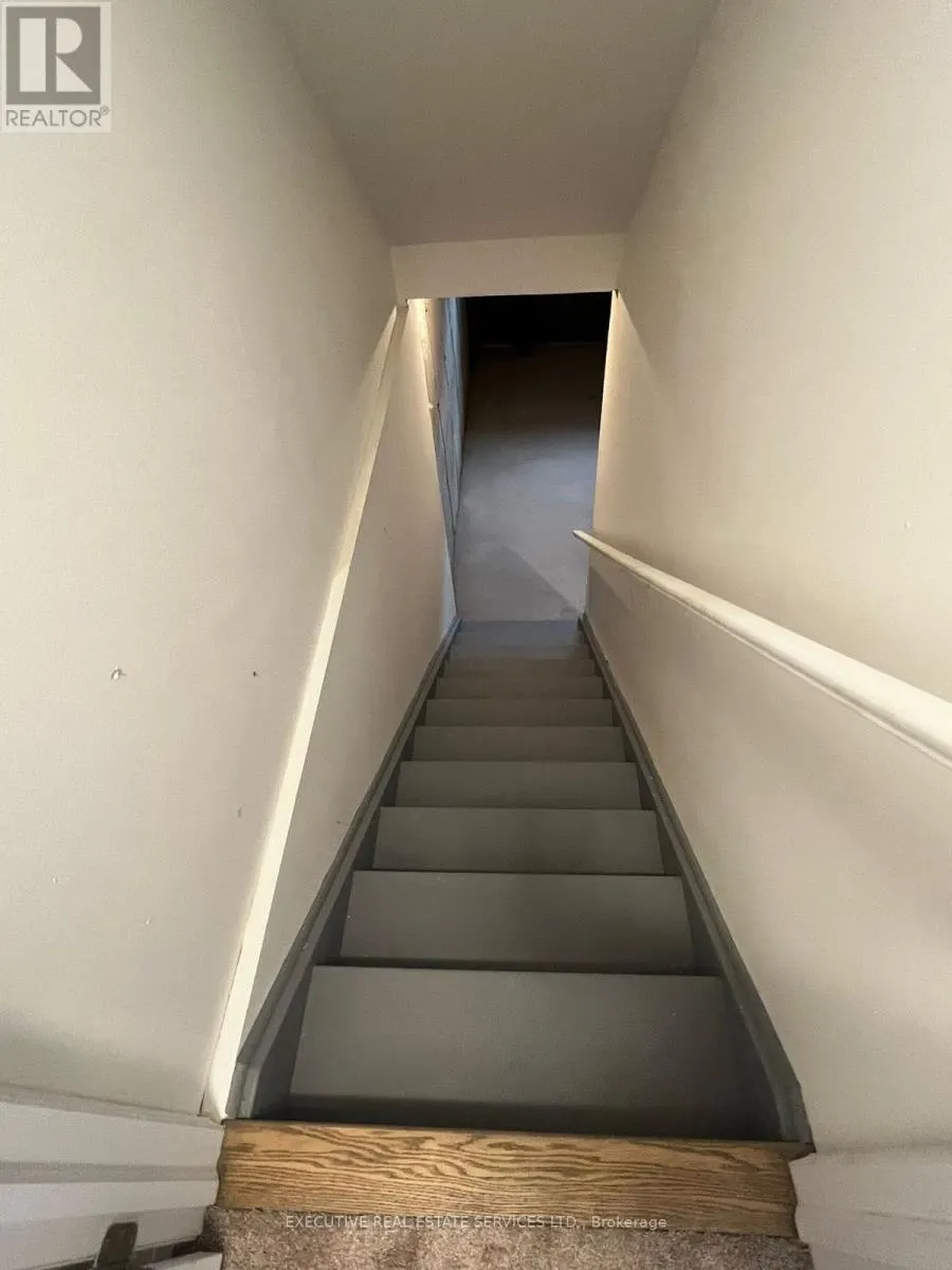16 - 15 BLACKLOCK STREET